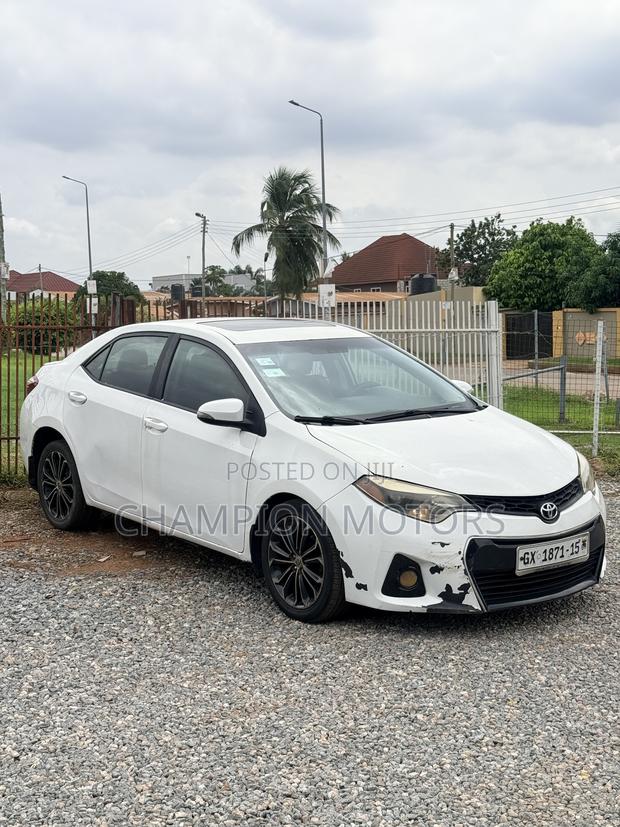 Toyota Corolla 2014 White