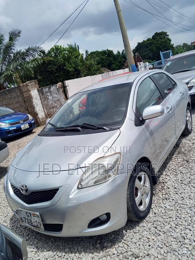 Toyota Yaris 2009 Silver