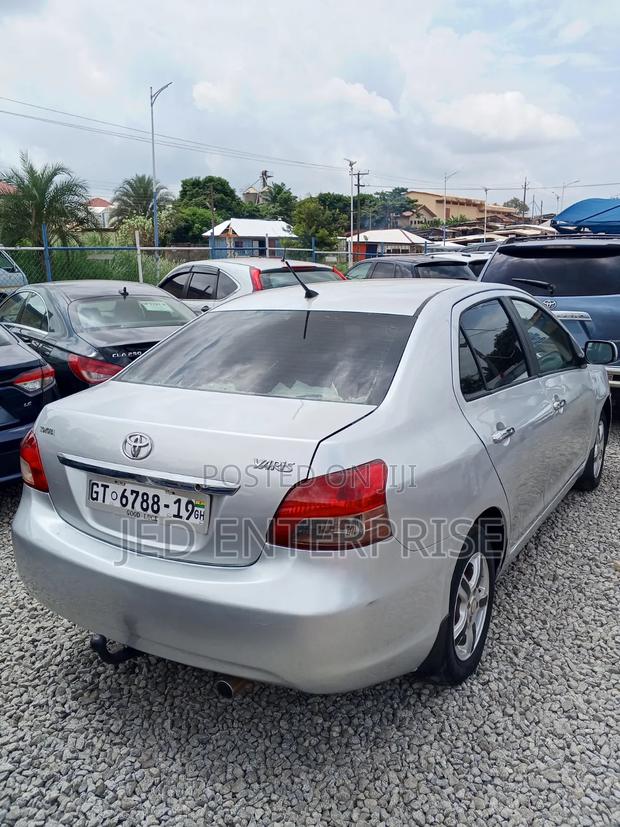 Toyota Yaris 2009 Silver