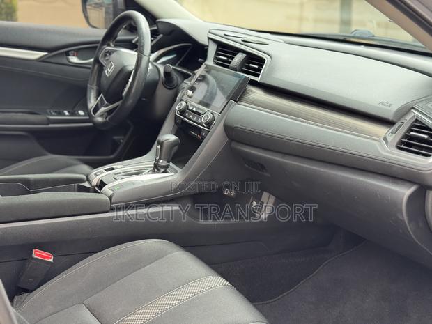 Honda Civic EX Sedan 2019 Silver