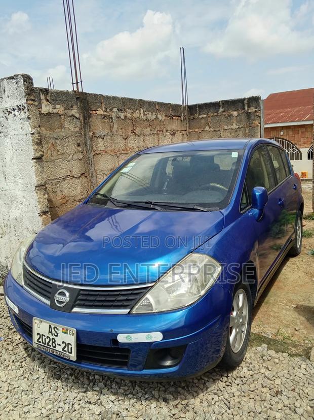Nissan Versa 2010 Blue