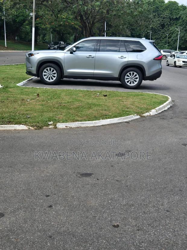 Toyota Grand Highlander XLE 2025 Silver