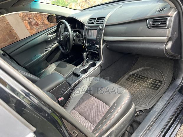Toyota Camry SE 4dr Sedan (2.5L 4cyl 6A) 2017 Black