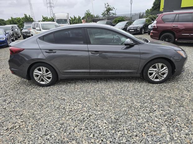 Hyundai Elantra 2020 Gray