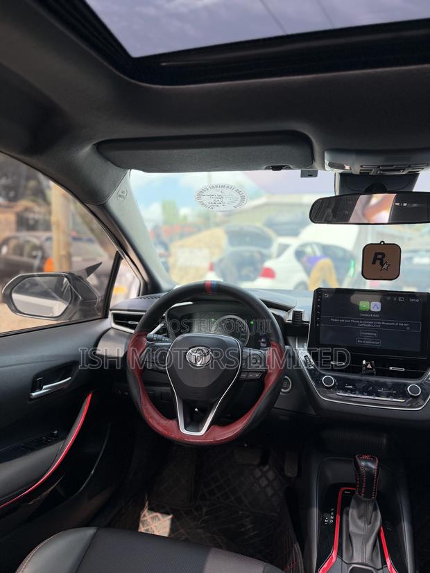 Toyota Corolla SE 2022 White