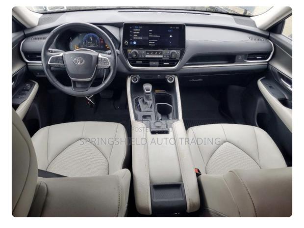 Toyota Highlander 2024 Black