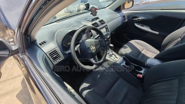 Toyota Corolla 2013 Black