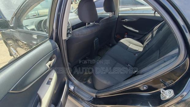 Toyota Corolla 2013 Black