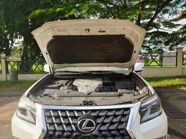 Lexus GX 460 Luxury 2019 White