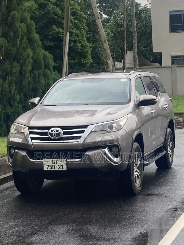 Toyota Fortuner 2.7 RWD 2021 Brown