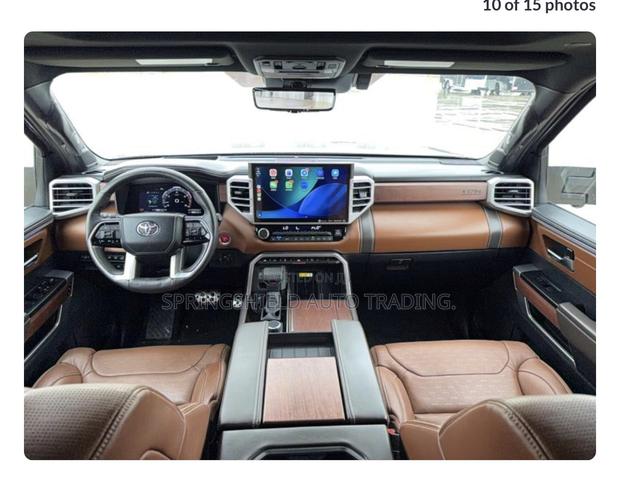 Toyota Tundra 2024 Black