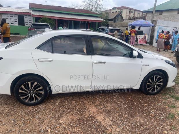 Toyota Corolla SE 2020 White