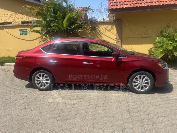 Nissan Sentra 2018 Red