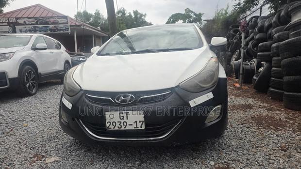 Hyundai Elantra 2013 White