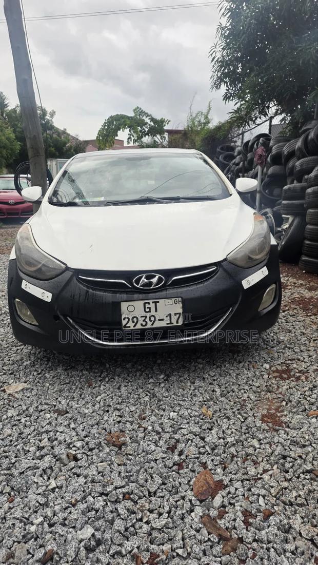Hyundai Elantra 2013 White