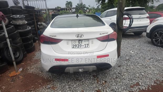 Hyundai Elantra 2013 White