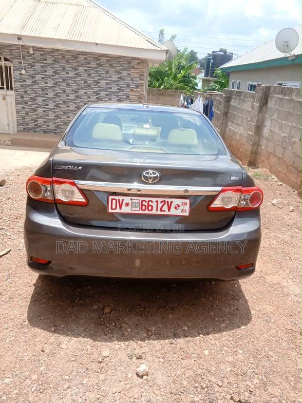 Toyota Corolla LE 4dr Sedan (1.8L 4cyl 4A) 2012 Gray