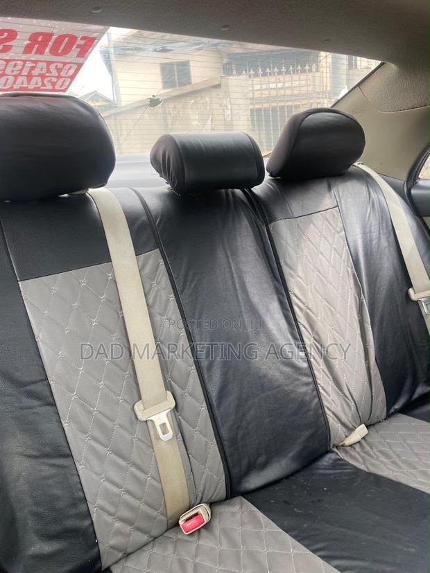 Toyota Corolla LE 4dr Sedan (1.8L 4cyl 4A) 2012 Gray