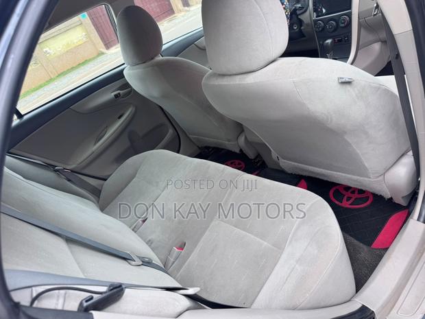 Toyota Corolla LE 4dr Sedan (1.8L 4cyl 4A) 2012 Blue