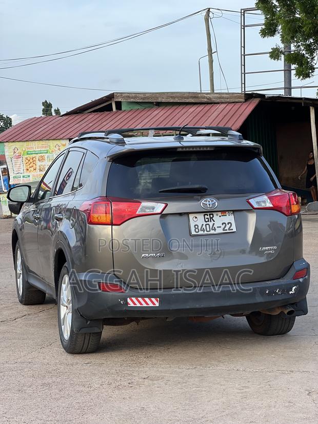 Toyota RAV4 Limited 4dr SUV AWD (2.5L 4cyl 6A) 2014 Gray