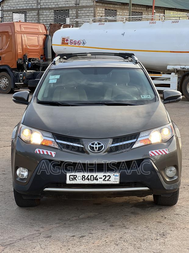 Toyota RAV4 Limited 4dr SUV AWD (2.5L 4cyl 6A) 2014 Gray