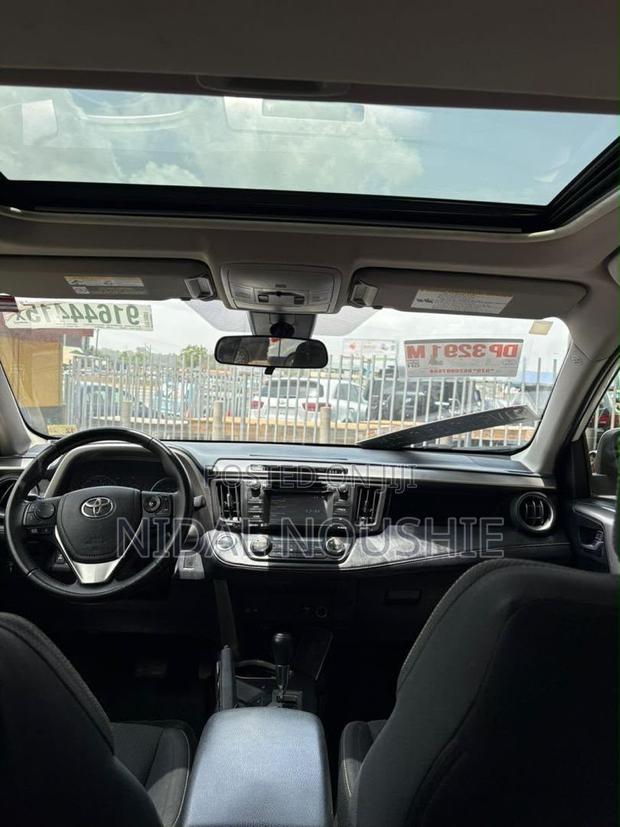 Toyota RAV4 2018 White