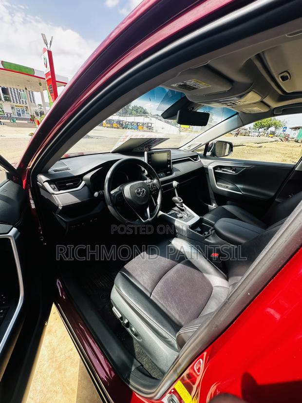 Toyota RAV4 XLE Premium AWD 2019 Burgundy