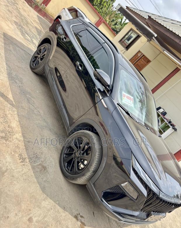 Dongfeng Glory 2023 Black