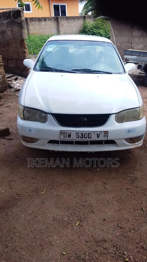 Toyota Corolla 2002 White