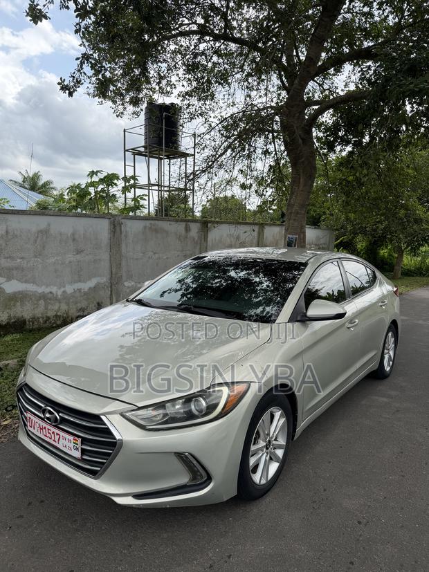 Hyundai Elantra SE Sedan FWD (2.0L 4cyl 6M) 2017 Green