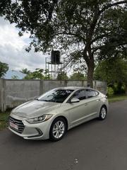Hyundai Elantra SE Sedan FWD (2.0L 4cyl 6M) 2017 Green for sale