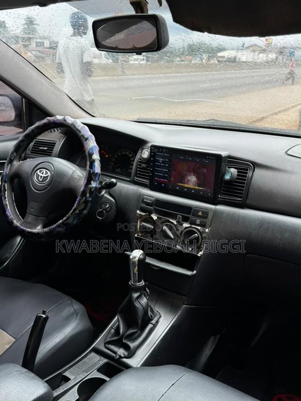 Toyota Corolla 2004 White