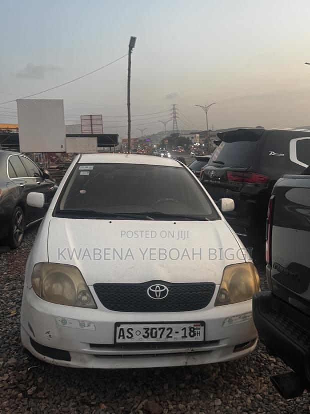 Toyota Corolla 2004 White