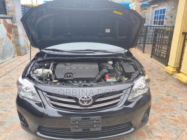 Toyota Corolla L 4dr Sedan (1.8L 4cyl 5M) 2013 Black