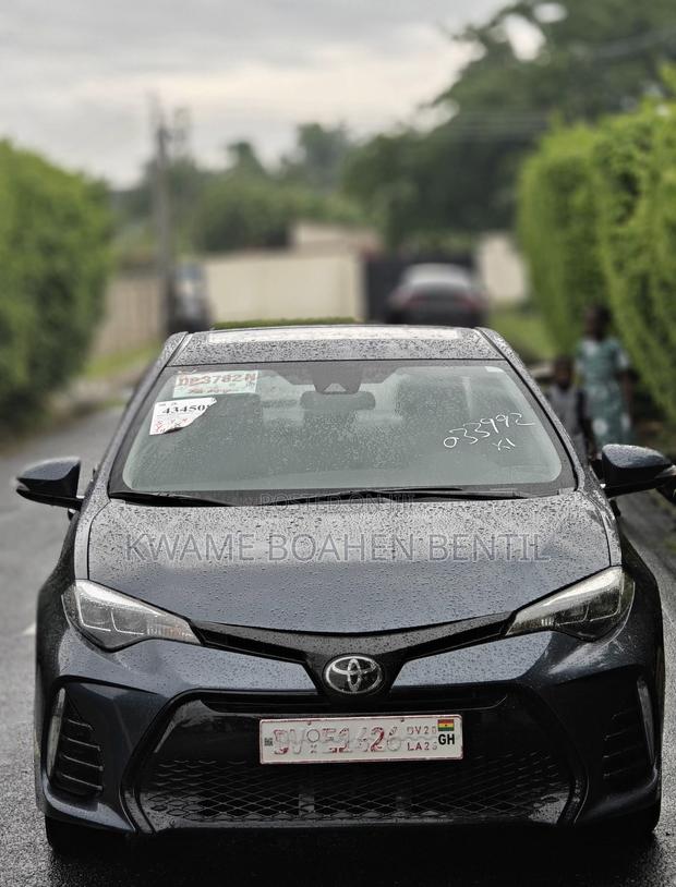 Toyota Corolla XSE (1.8L 4cyl 2A) 2018 Gray