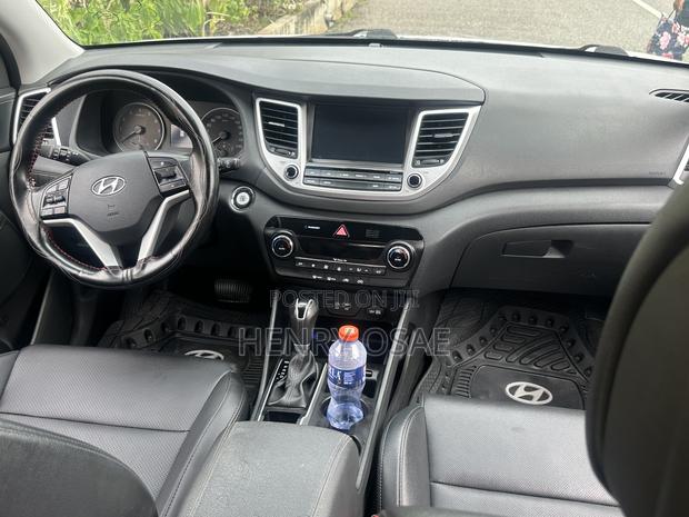 Hyundai Tucson 2018 White