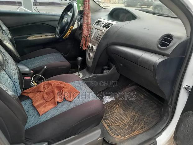 Toyota Yaris 1.5 Sedan 2008 White