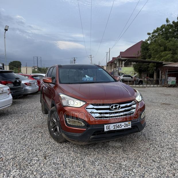 Hyundai Santa Fe Limited 4dr SUV AWD 2015 Brown