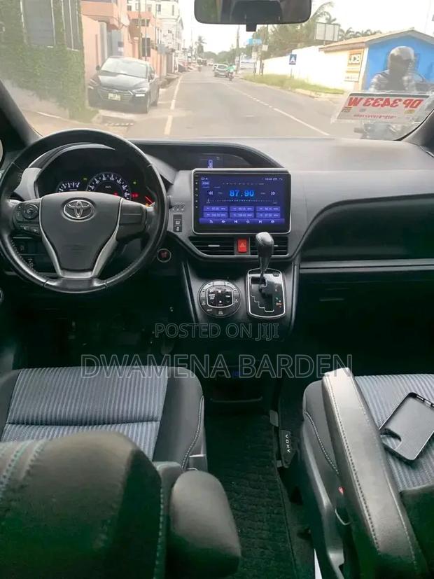 Toyota Voxy SV Premium 2014 Black
