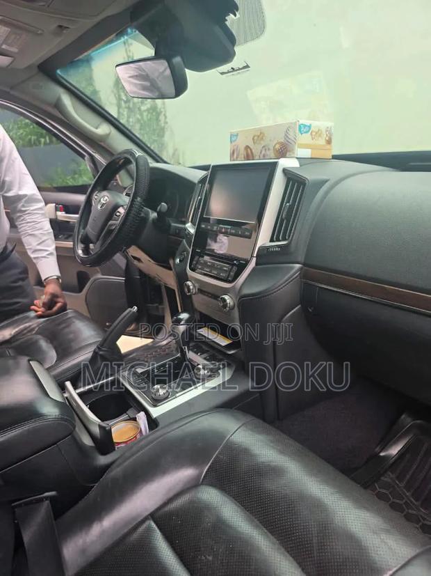 Toyota Land Cruiser 2021 Black