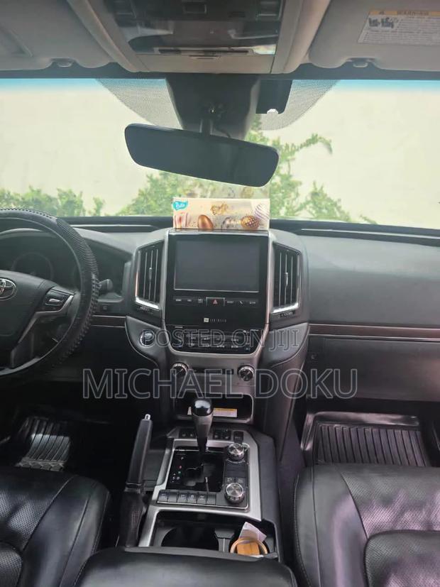 Toyota Land Cruiser 2021 Black