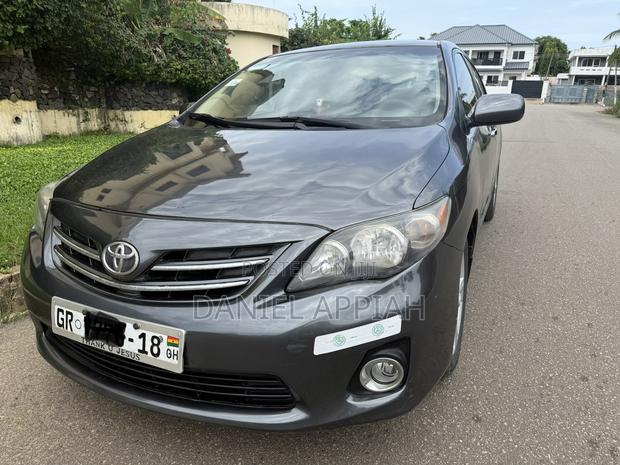 Toyota Corolla 2013 Gray