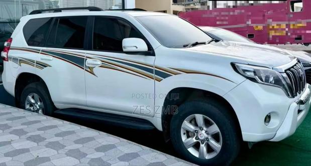 Toyota Land Cruiser Prado 2.7 2017 White