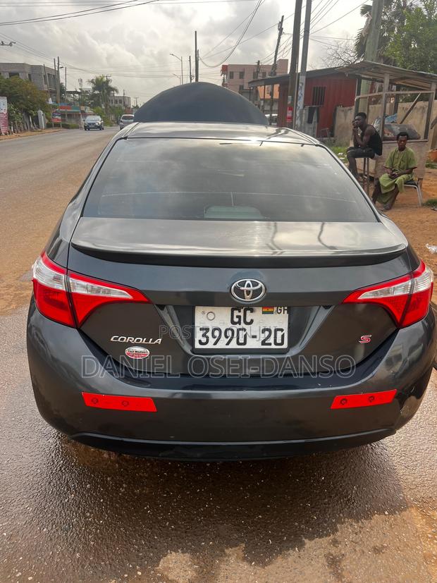 Toyota Corolla 2016 Gray