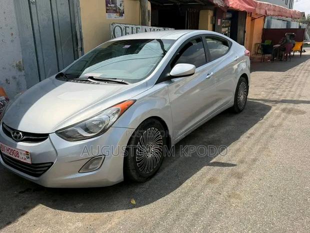 Hyundai Elantra 2013 Silver