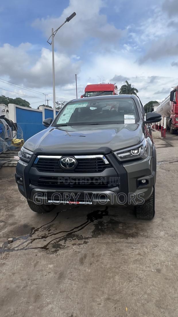 Toyota Hilux Revo Smart Cab Deisel 2.8 RWD 2022 Green
