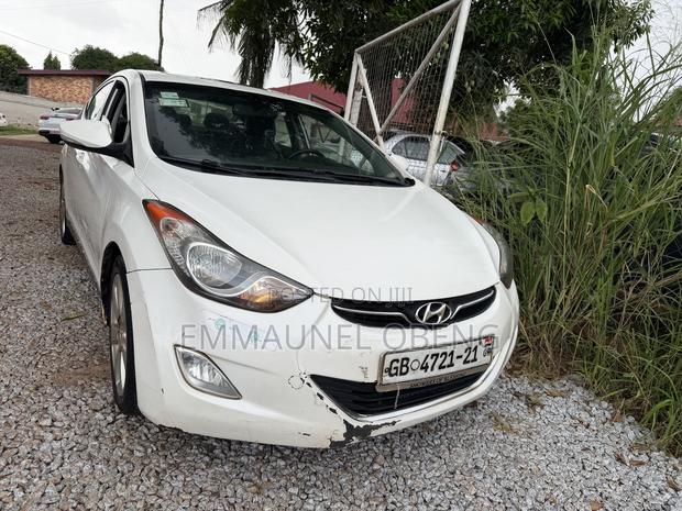Hyundai Elantra 2013 White