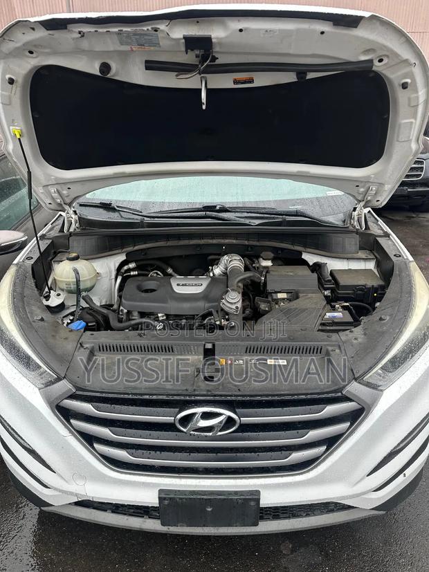 Hyundai Tucson 2017 White