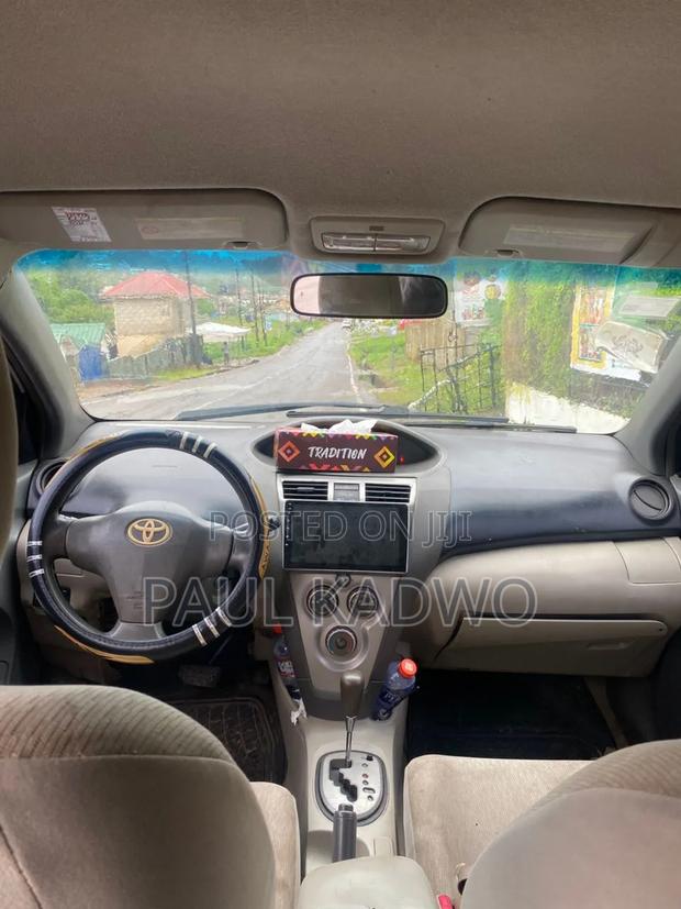 Toyota Belta 2010 Gray