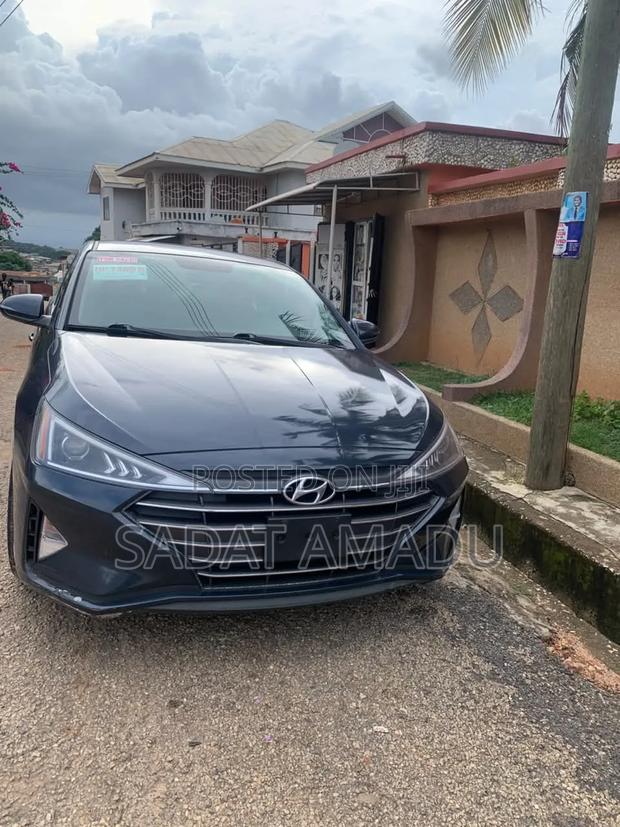 Hyundai Elantra 2020 Blue